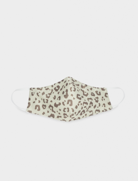 Mascarilla reutilizable con estampado animal de Parfois.