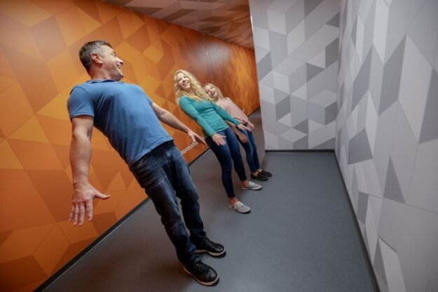 Cuarto antigravedad, Museo de las ilusiones de Sevilla