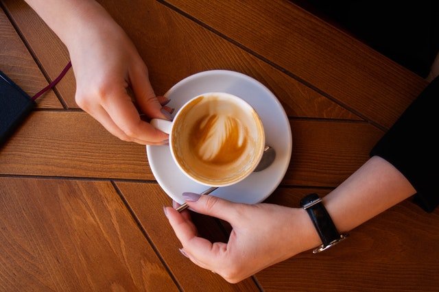 café