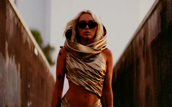 Miley - Flowers