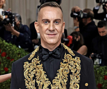 Jeremy Scott anuncia su final en moschino tras diez año al frente de la firma