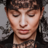 mantilla look