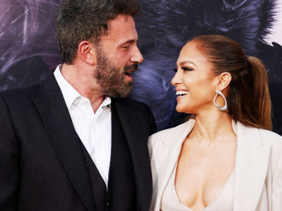 Jennifer López y Ben Affleck derrochan amor en la alfombra del preestreno de The Mother