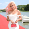 Karol G se pasa el juego: Todo sobre su deslumbrante outfit para el desfile de Jacquemus
