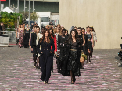 Chanel presenta su colección de alta costura 2023-2024 para otoño-invierno: una oda a la parisina