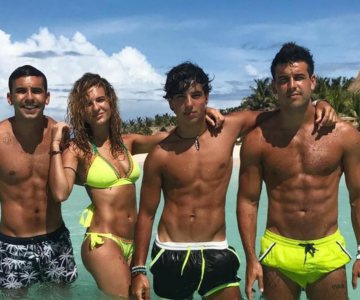 Los hermanos Casas sin aliento a todo internet desde Mykonos